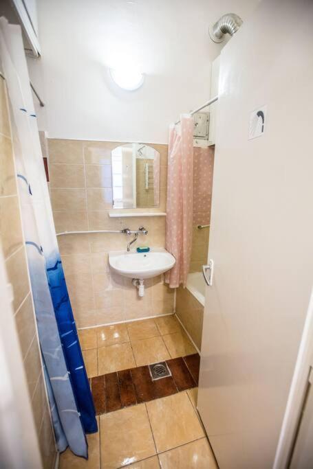 Keleti Apartment City Center Big Flat Bedroom Private Use Budapest Exterior foto